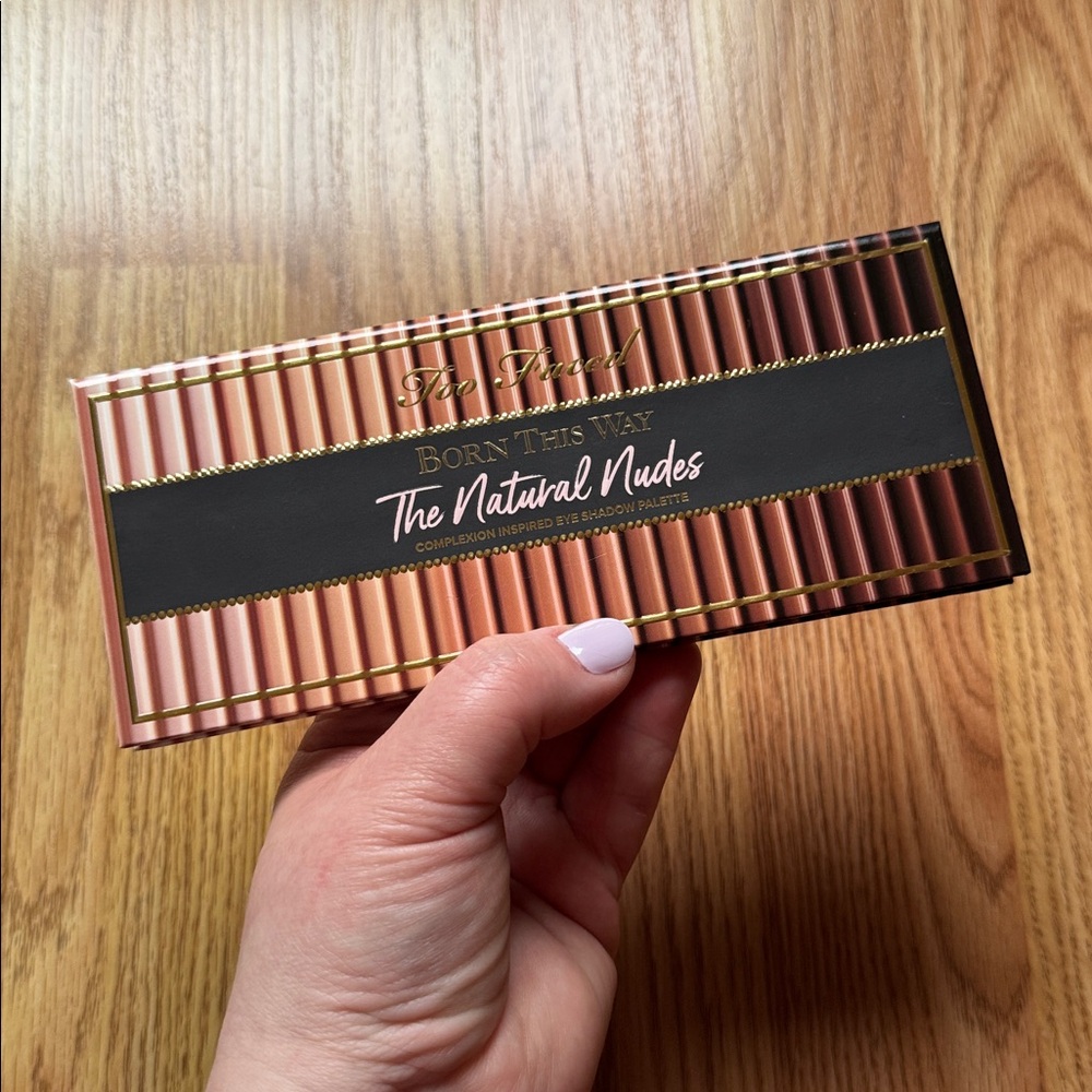 Too Faced – Born This Way The Natural Nudes Eyeshadow Palette